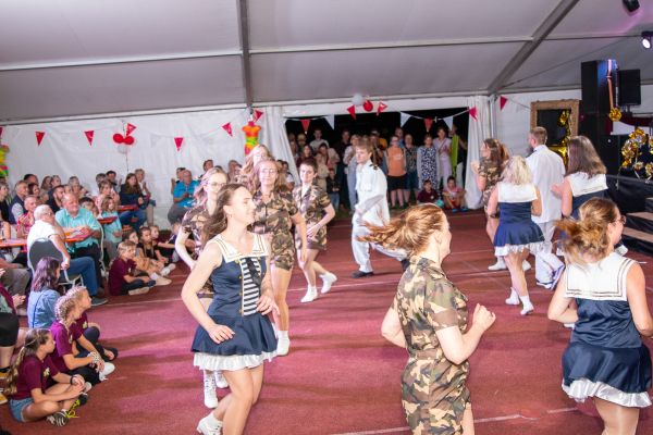 sommerfest25sa-433E30D0FD0-E48C-ACD2-595B-3F000117E13C.jpg