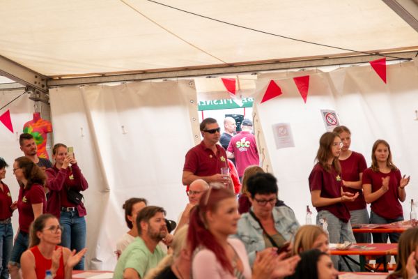 sommerfest25so-5809FC215F7-DE7A-AB61-F5EA-B870709105B2.jpg