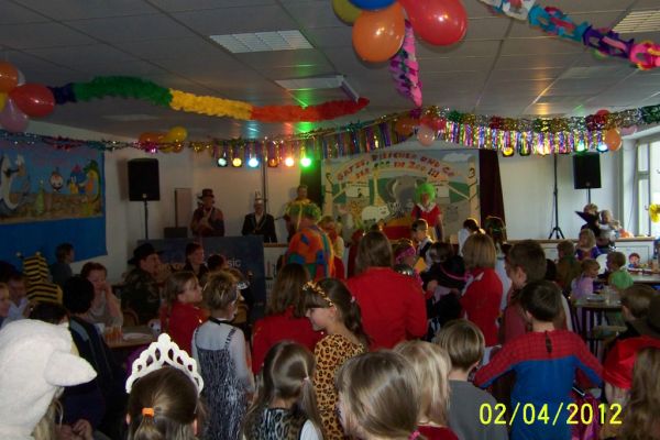 kinderfasching-2012-1373BDF074A-C63C-658E-53FB-321CB0F467CC.jpg