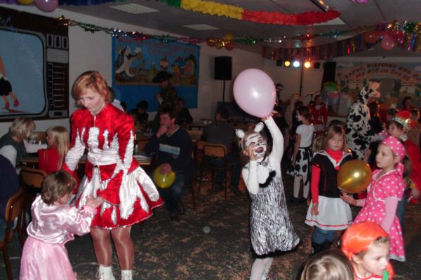 kinderfasching-2012-15333644B9E-73B8-9C4E-55F9-8D2D7A4CDF1B.jpg