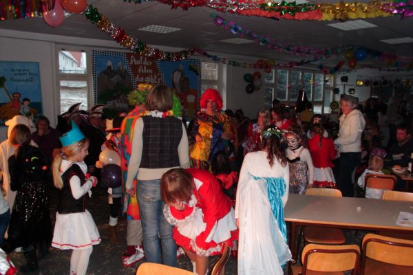 kinderfasching-2012-191AFAD76B8-4867-7EAA-5857-C169932F115F.jpg
