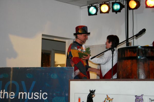 weiberfasching-2012-127E7A0EC85-5768-633E-1816-607BE06AEE45.jpg