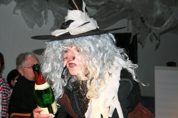 weiberfasching-2012-1876ED726DC-9525-4E74-0569-46B63086C904.jpg