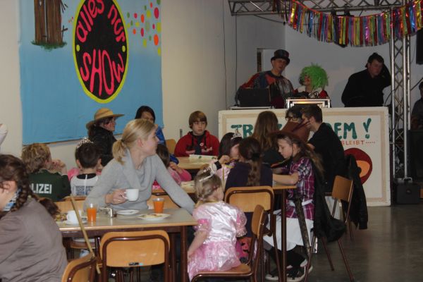 kinderfasching-2013-110DF27D715-4BCB-A5A7-47B3-41AF8801076D.jpg