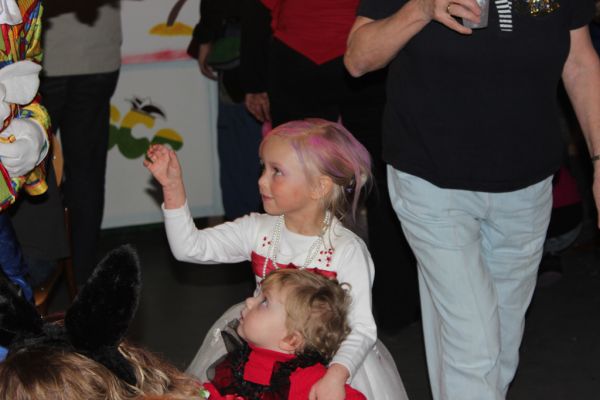 kinderfasching-2013-163FB1472CF-C7FA-C31C-AF79-C3028034AA8F.jpg