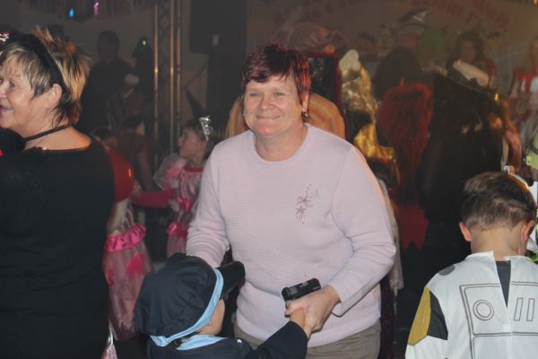 kinderfasching-2013-2168E21C830-244E-9E00-1654-991441EBF4A0.jpg