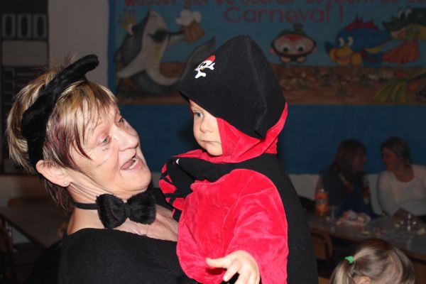 kinderfasching-2013-219181D75F9-1EC1-79BF-B5A5-C386C1FD5FCE.jpg