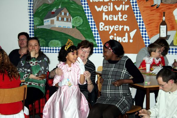 kinderfasching-2014-139DFC790E8-87E1-E301-3CAD-38D6C4A1888D.jpg