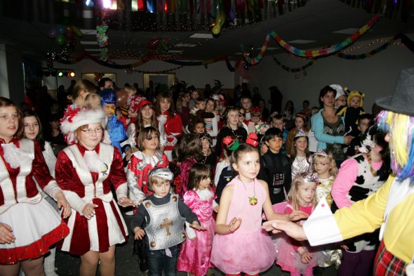kinderfasching-2014-16049DF70C4-B00F-6414-EC3A-54076A8C71C4.jpg