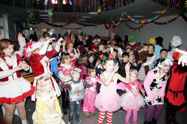 kinderfasching-2014-16139C61DF6-AD82-F9D2-8E71-B54F0EA00FDE.jpg