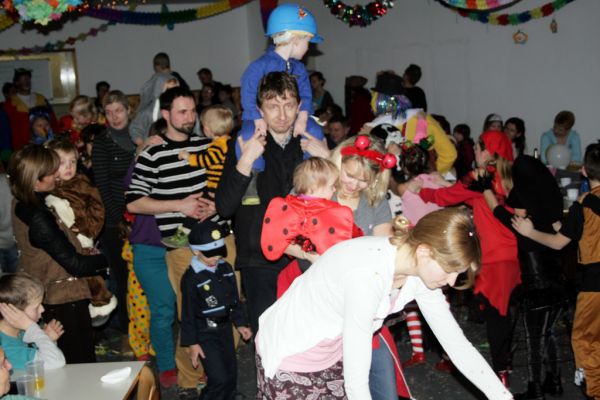 kinderfasching-2014-1951B1BFA69-102A-49F5-7090-26DE86DB581E.jpg