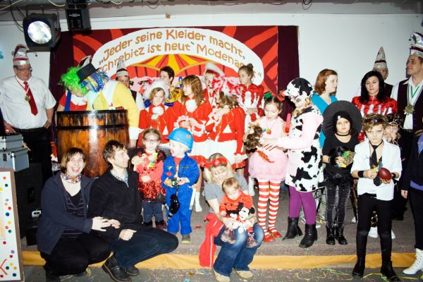 kinderfasching-2014-211585ACEF5-7405-0FC5-6E85-52485C71C160.jpg